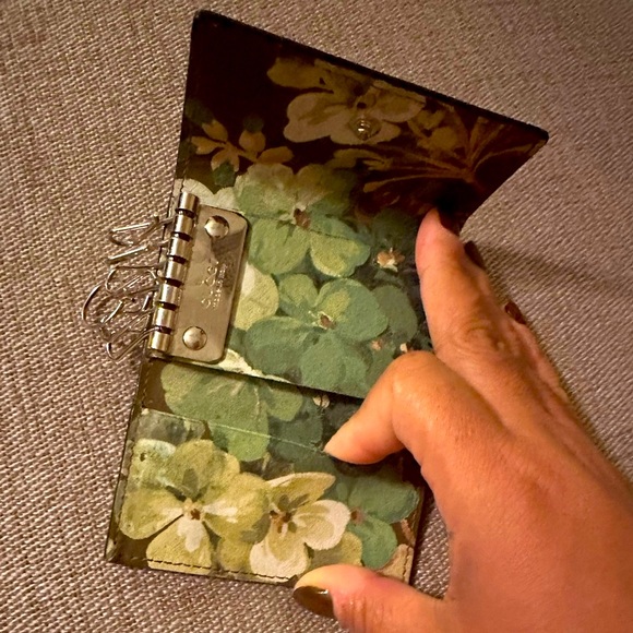 Gucci Blooms Green & Black leather key case floral pattern 6 ring Authentic - Picture 3 of 16
